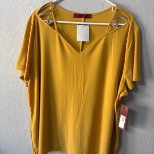 Amber Cutout Shoulder Plus Top 3X | Rhinestone Detail V-Neck NWT